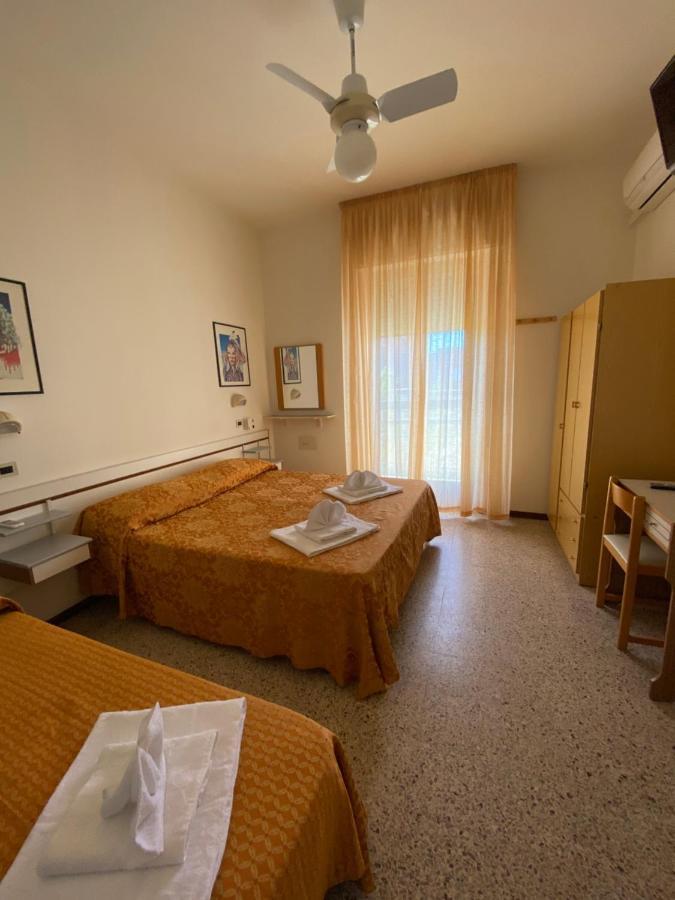 Hotel Granada Cattolica Exterior foto